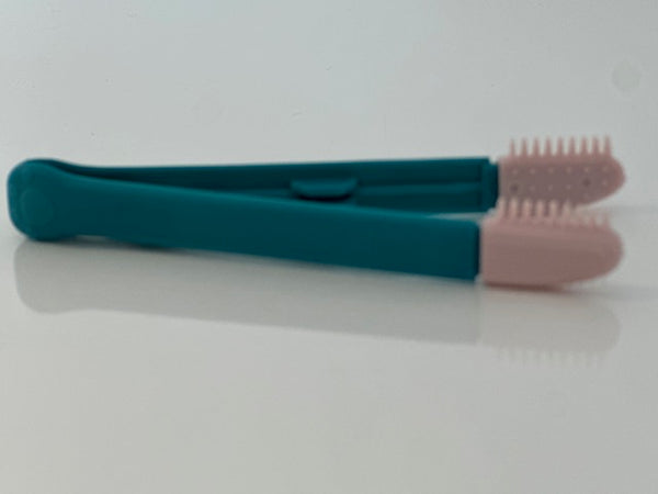 Eye Cleaning Comb